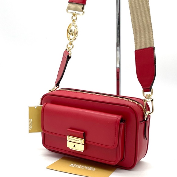 Michael Kors Collection Bags Michael Kors Bradshaw Medium Packet